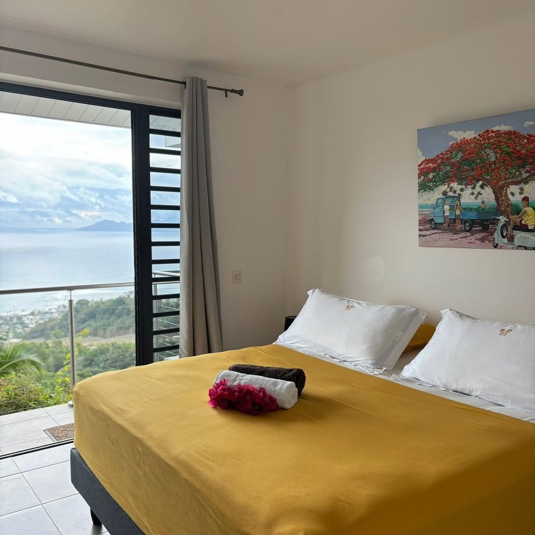 Chambre de la Villa Nui avec vue sur le lagon